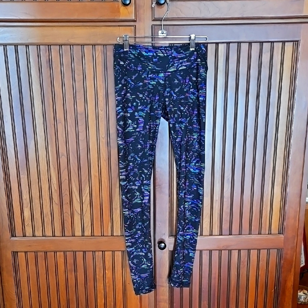 Stylish Women's Black Patterned Leggings